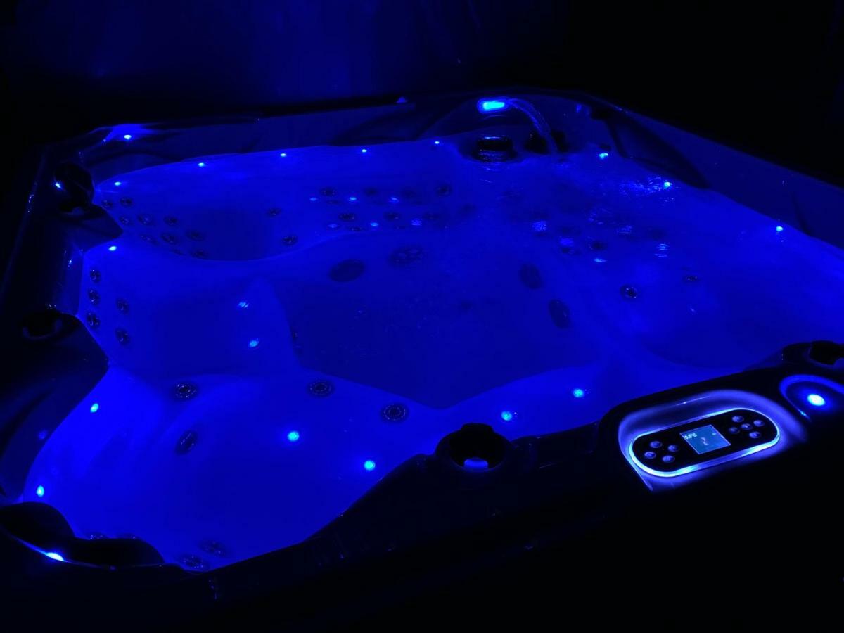 Thailand Lounge Whirlpool Sauna Spa Apartment Гистхахт Екстериор снимка